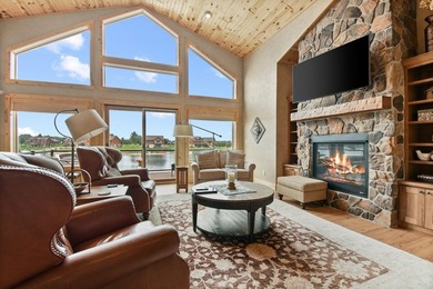 Meticulously maintained and move-in ready, this 6-bedroom - photo 6