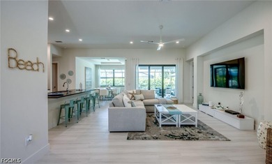 Turnkey pool home with western rear exposure, offering stunning - photo 2