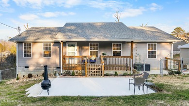 Norris Lake Home For Sale in Lafollette Tennessee