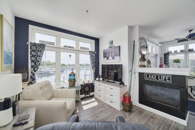 What a view! Light, bright and right on the water! This studio - photo 6