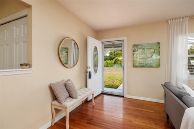 HIGH & DRY. BIG BACKYARD. ZERO FLOOD INSURANCE. Welcome to one - photo 3