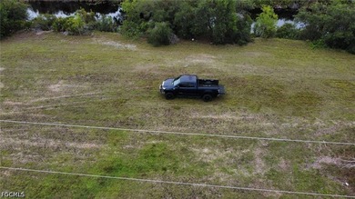 Own your own waterfront property in Cape Coral, Florida. This - photo 2