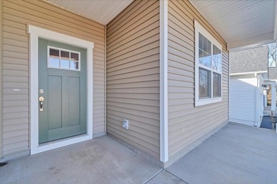 Discover easy, modern living in King's Pointe, Fairlawn's newest - photo 3