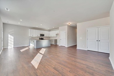 Discover easy, modern living in King's Pointe, Fairlawn's newest - photo 8