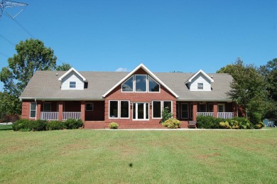 Watts Bar Lake Home For Sale in Ten Mile Tennessee