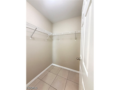 Welcome to this beautifully maintained and move-in ready - photo 8