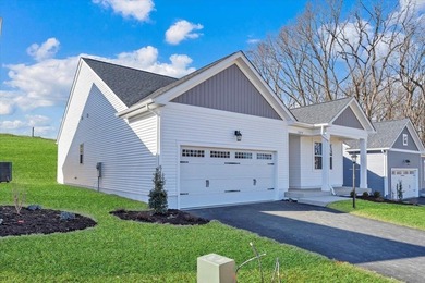 One level living. This spacious home features an open concept - photo 2
