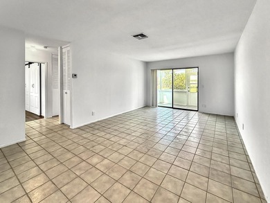 Beautifully updated 2BR/1BA condo in 55+ Cresthaven Villas. This - photo 3