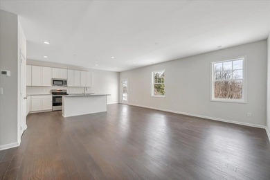 One level living. This spacious home features an open concept - photo 7