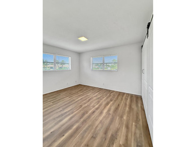 Beautifully updated 2BR/1BA condo in 55+ Cresthaven Villas. This - photo 7
