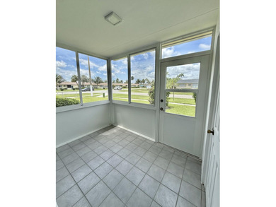 Beautifully updated 2BR/1BA condo in 55+ Cresthaven Villas. This - photo 8
