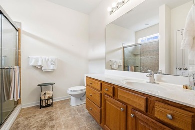 Welcome to life in The Lakes At Plantation Pines! This 3-bedroom - photo 16