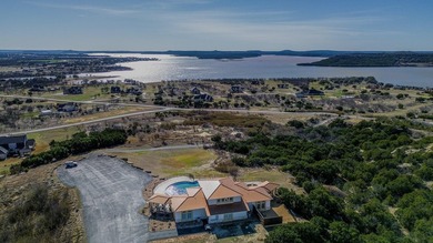 Welcome to your own piece of Texas paradise, just minutes from - photo 4