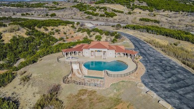 Welcome to your own piece of Texas paradise, just minutes from - photo 5