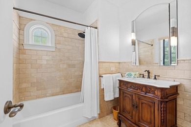 308 Barcelona, a sophisticated, Mediterranean oasis in the heart - photo 40