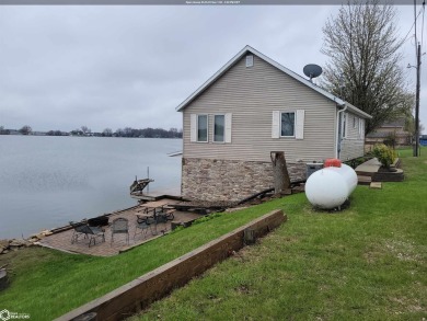 Lake Home Sale Pending in Clarion, Iowa