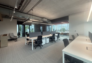 A rare opportunity to acquire a premium standalone corporate - photo 3