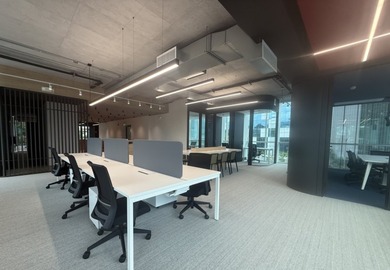 A rare opportunity to acquire a premium standalone corporate - photo 4