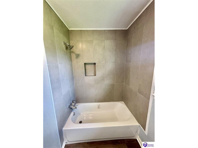 BEAUTIFULLY UPDATED! Welcome to 904 Maplewood Dr., perfectly - photo 44
