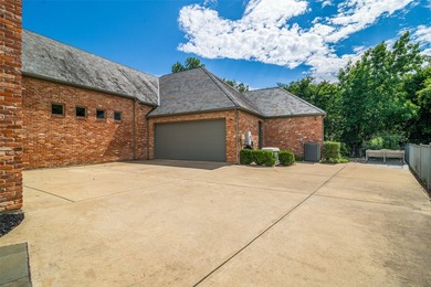 Perfectly positioned on a wooded cul-de-sac lot, this Holmes - photo 38