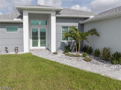Private Outdoor Oasis Featuring a Heated Pool. Enjoy your own - photo 6
