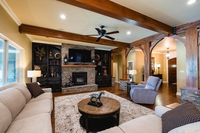 Exceptional custom home on 2+ acres near Pinnacle Mountain State - photo 8