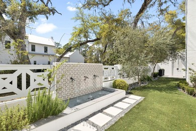 Rarely available and meticulously maintained, this sophisticated - photo 11