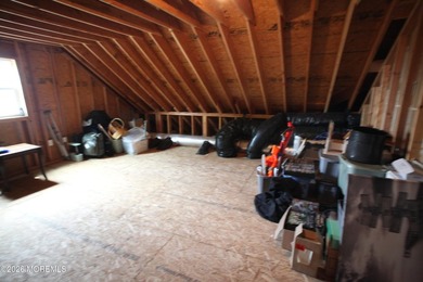 Like New Beautiful Home move in ready condition. Recently Built - photo 13