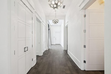 Rarely available and meticulously maintained, this sophisticated - photo 14