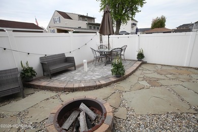 Like New Beautiful Home move in ready condition. Recently Built - photo 14