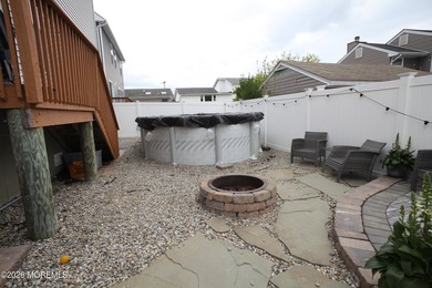 Like New Beautiful Home move in ready condition. Recently Built - photo 15