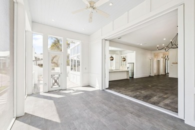 Rarely available and meticulously maintained, this sophisticated - photo 20