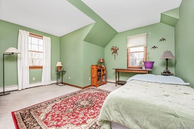 Welcome home to this inviting Colonial-style 4-bedroom oasis in - photo 23