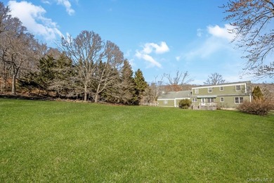 Welcome home to this inviting Colonial-style 4-bedroom oasis in - photo 30