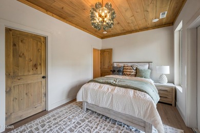 Experience luxury mountain living in this brand-new custom cabin - photo 31