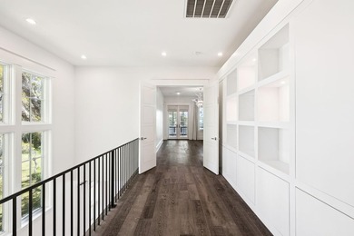 Rarely available and meticulously maintained, this sophisticated - photo 34