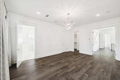 Rarely available and meticulously maintained, this sophisticated - photo 37