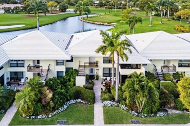 Lake Condo For Sale in Boynton Beach, Florida