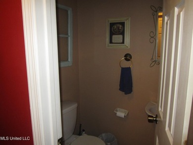 Enjoy country living in a +/- 2,200-sf home conveniently located - photo 4