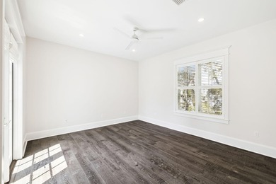 Rarely available and meticulously maintained, this sophisticated - photo 46