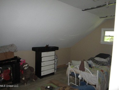 Enjoy country living in a +/- 2,200-sf home conveniently located - photo 7