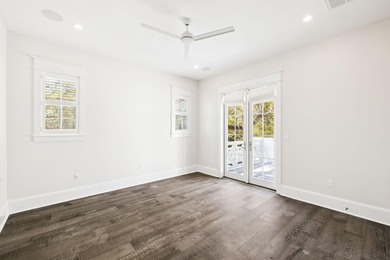 Rarely available and meticulously maintained, this sophisticated - photo 49