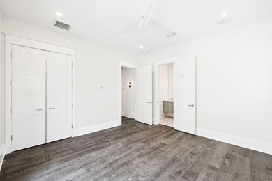 Rarely available and meticulously maintained, this sophisticated - photo 50
