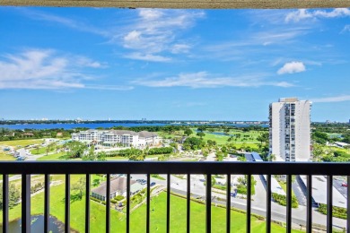 (private lake, pond, creek) Condo For Sale in West Palm Beach Florida