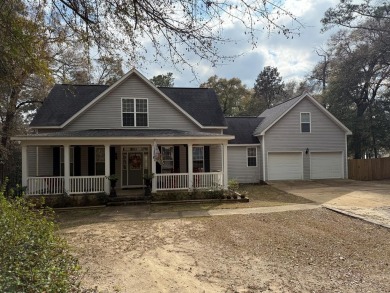 Lake Home For Sale in Georgetown, Georgia