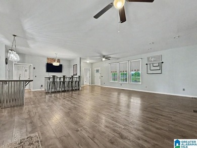 Welcome to your serene Lay Lake retreat! This 3-bed, 2.5-bath - photo 8