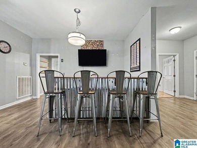 Welcome to your serene Lay Lake retreat! This 3-bed, 2.5-bath - photo 10