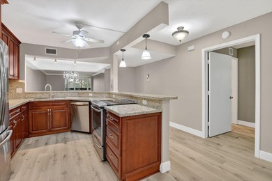 Rarely available corner unit in sought-after Boca Barwood, a - photo 1