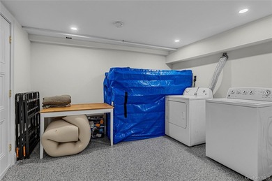 Welcome to this picture-perfect three-bedroom ranch, ideally - photo 17