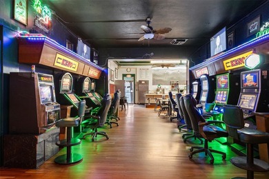 The Legendary Oxford Bar & Cafe - Downtown Missoula, Montana - photo 17